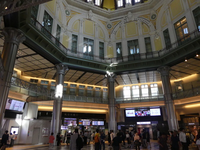 東京駅の丸の内南口の改札口